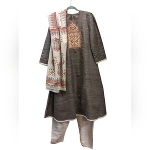 Salwar Kameez With Dupatta- 3 Pieces, Embroidered, Raw Silk - Size Large